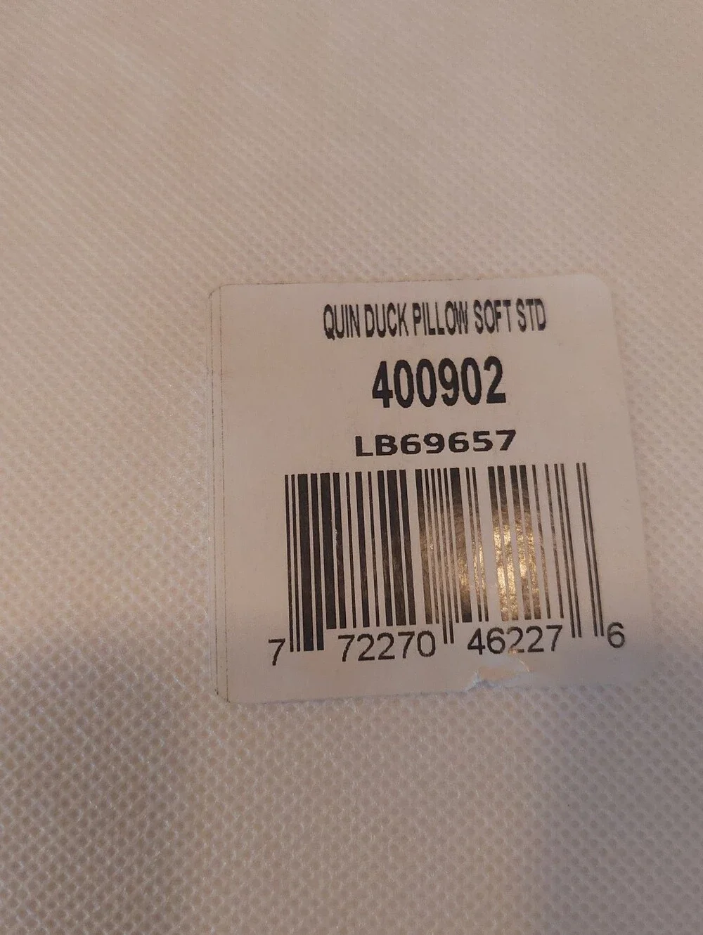 NWOT- Quince Standard White Duck Down Premium Pillow (Soft)(P90)